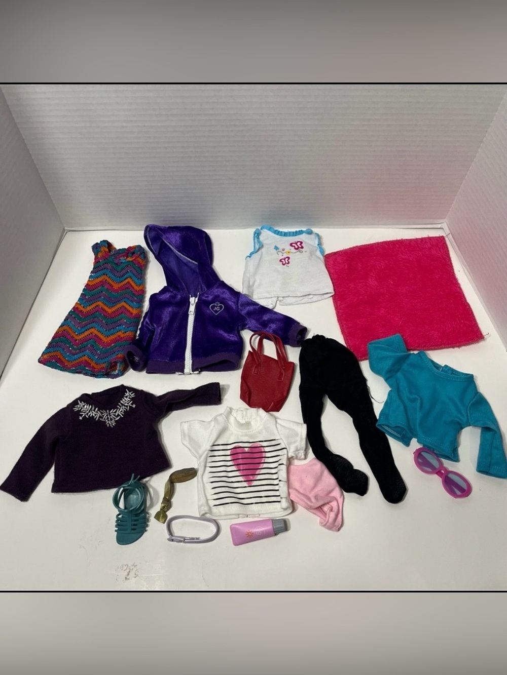 JOURNEY GIRLS 18” doll clothes lot